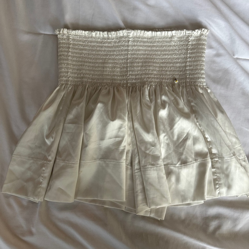 NATURAL LIFE Cream Bubble Mini Skirt with Smocked Waist